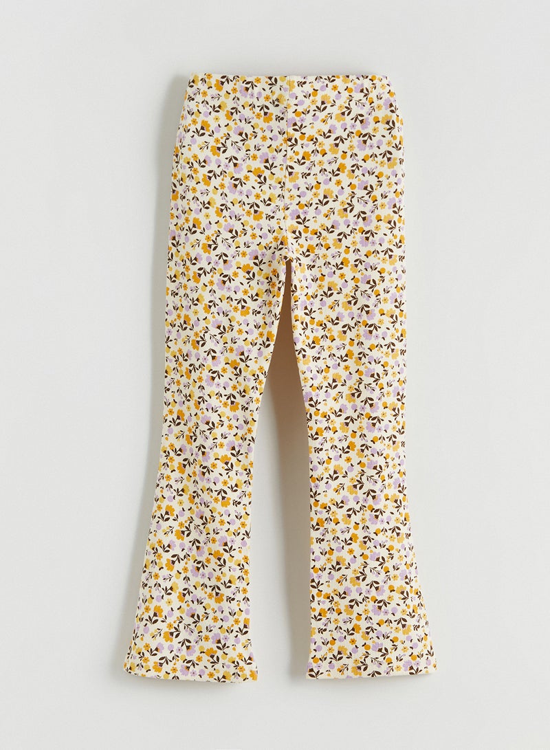 ال سي وايكيكي ليجنز بناتي بنقشة ورد بوسط مطاطي (2 قطعة) - Image 4